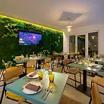 Amarena Garden House Hotel *