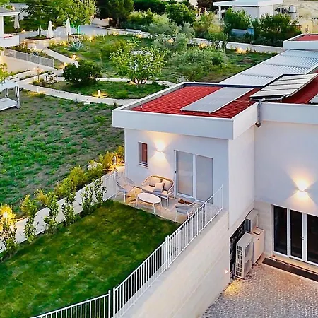Amarena Garden House Ματέρα