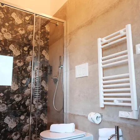 Amarena Garden House Hotel *