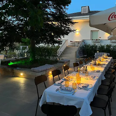 Amarena Garden House Hotel *